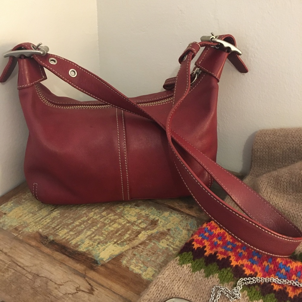 ⬇️$160 VINTAGE COACH Genuine Red Leather Handbag